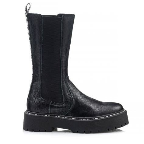  Chunky sole boots  