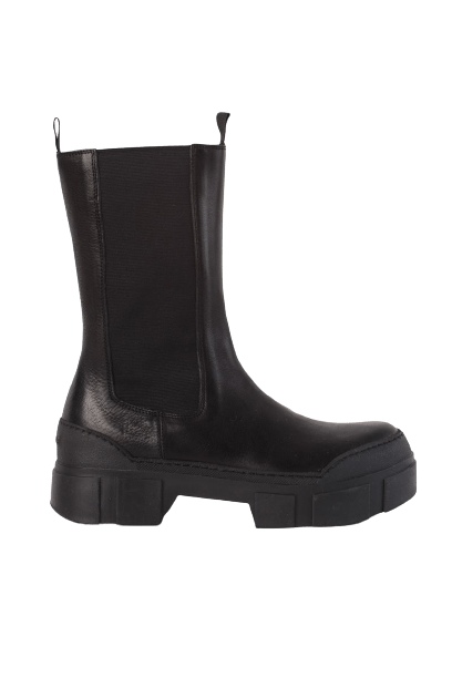  Chunky boots 