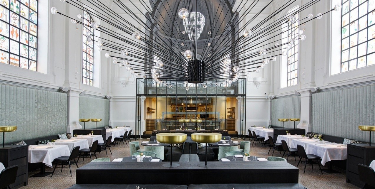 Μια φλαμανδική εκκλησία μεταμορφώθηκε σε σύγχρονο ναό υψηλής γαστρονομίας 