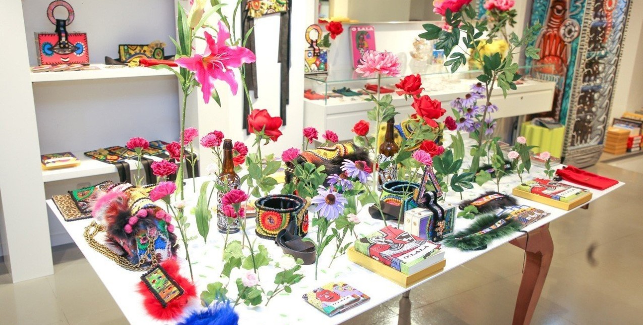 Έκρηξη χρωμάτων στο i-D concept stores 