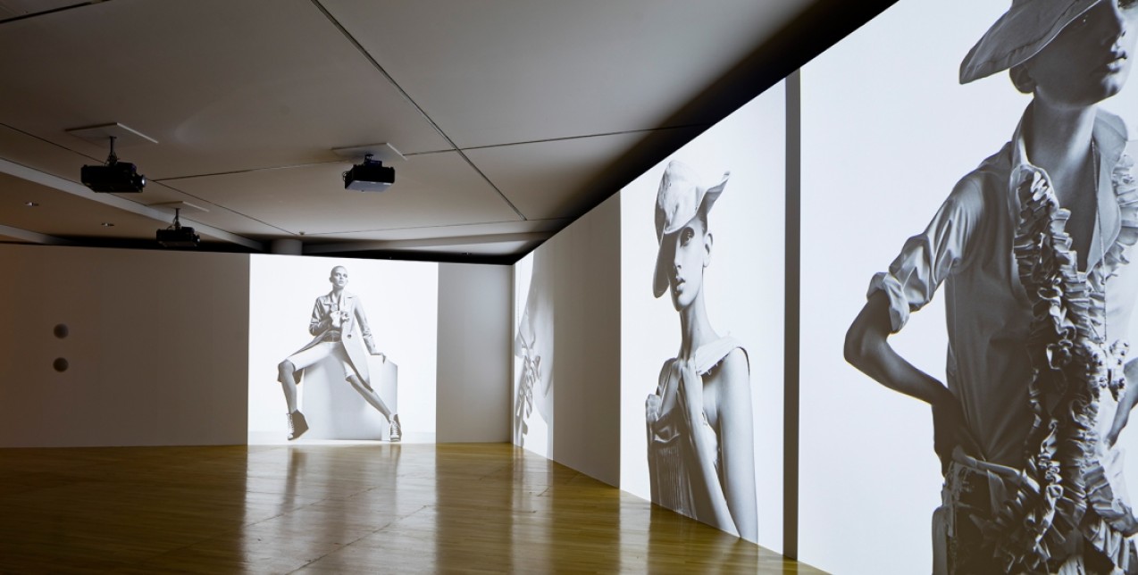 Jil Sander Present Tense: η πρώτη έκθεση αφιερωμένη στη διάσημη σχεδιάστρια 