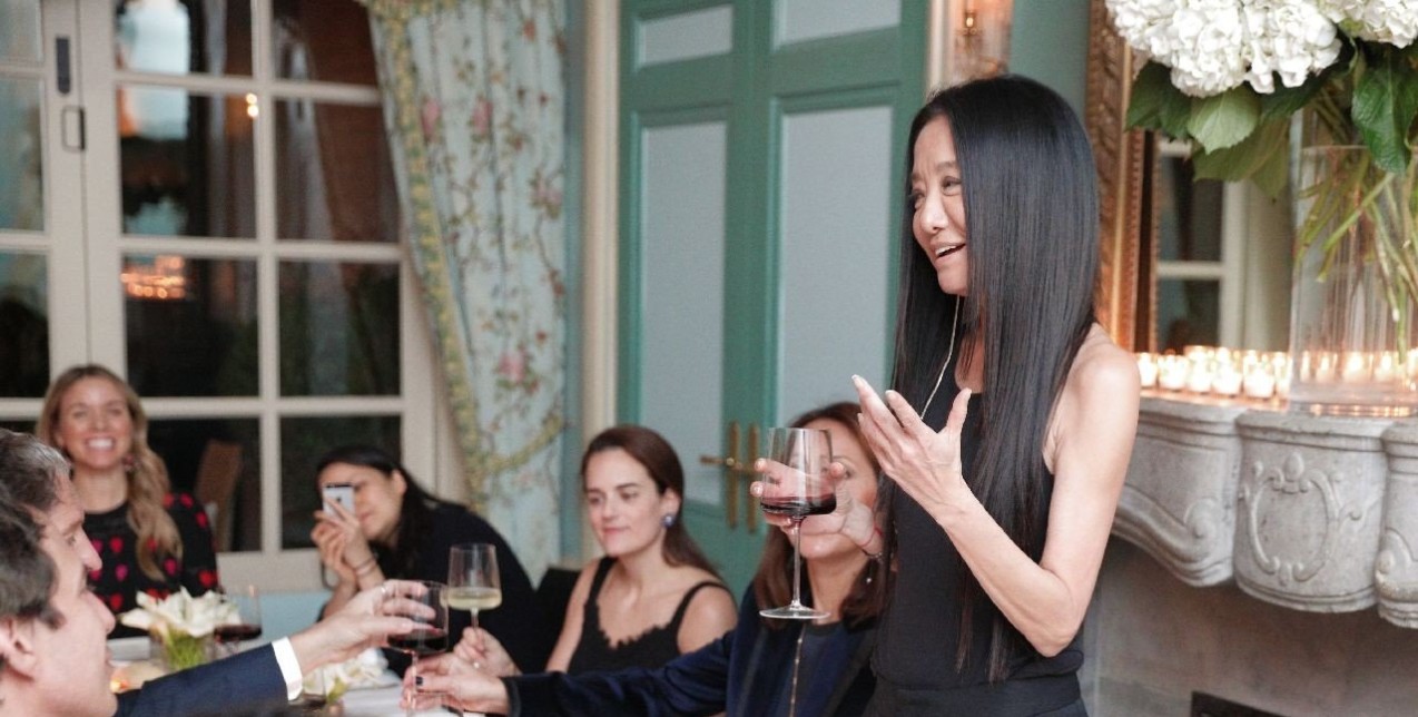 Η Vera Wang σχεδιάζει για το Ladurée τη γαμήλια τούρτα των ονείρων σας