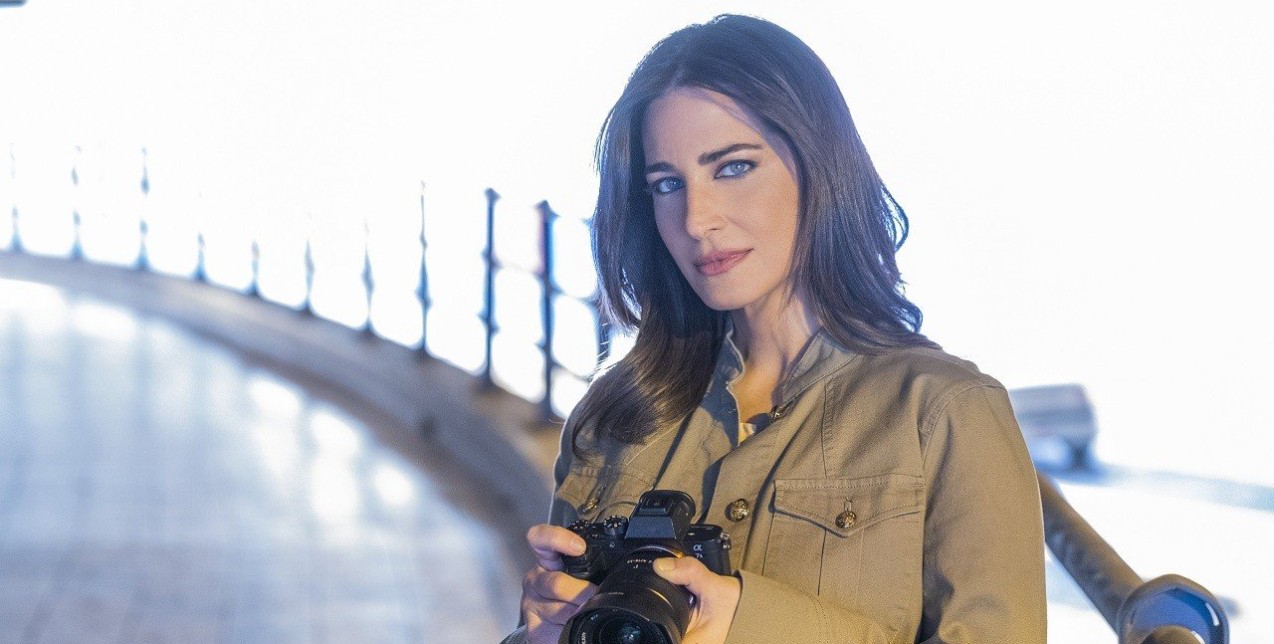 Δώρα Αναγνωστοπούλου: «Δεν χρειάζεται η γυναίκα σήμερα να γίνει σκληρή, αδίστακτη και να απολέσει στο βωμό της επιτυχίας την ανθρωπιά της»