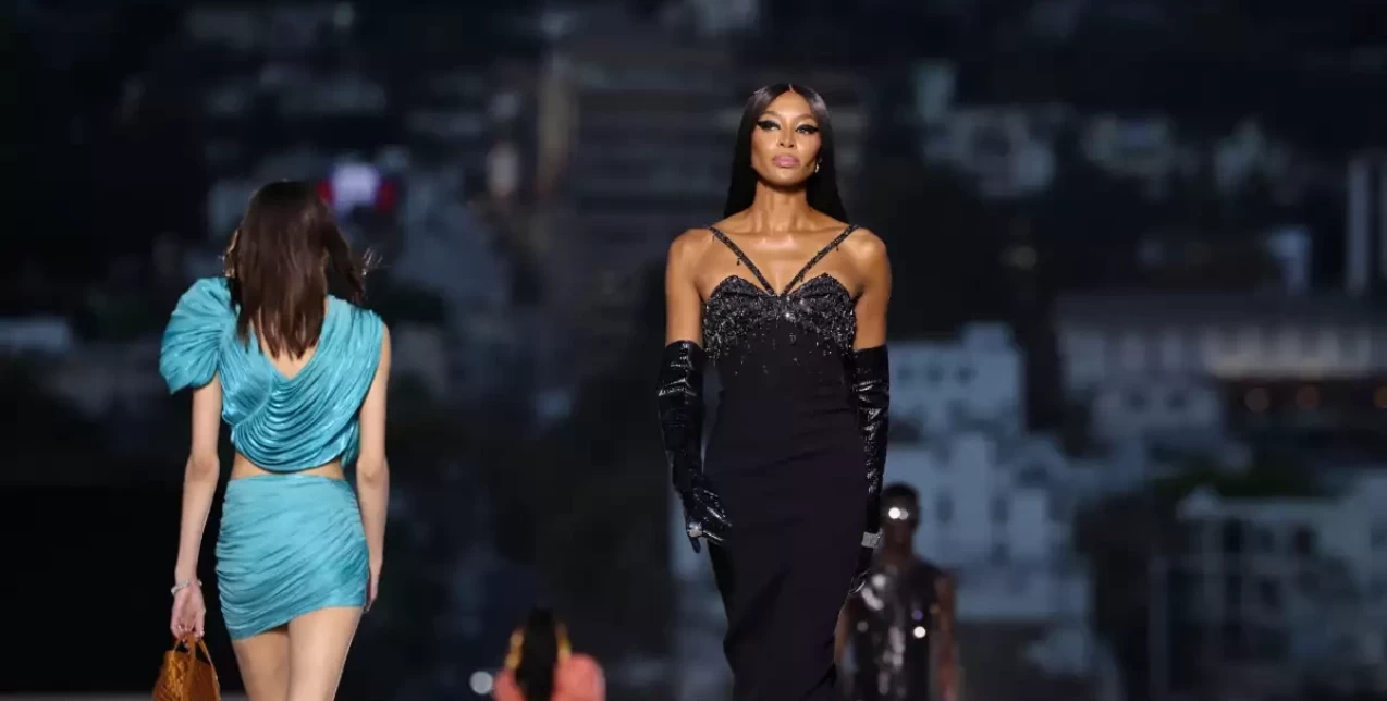 Η Donatella Versace απογείωσε την έννοια του luxurious στο show στο Los Angeles  