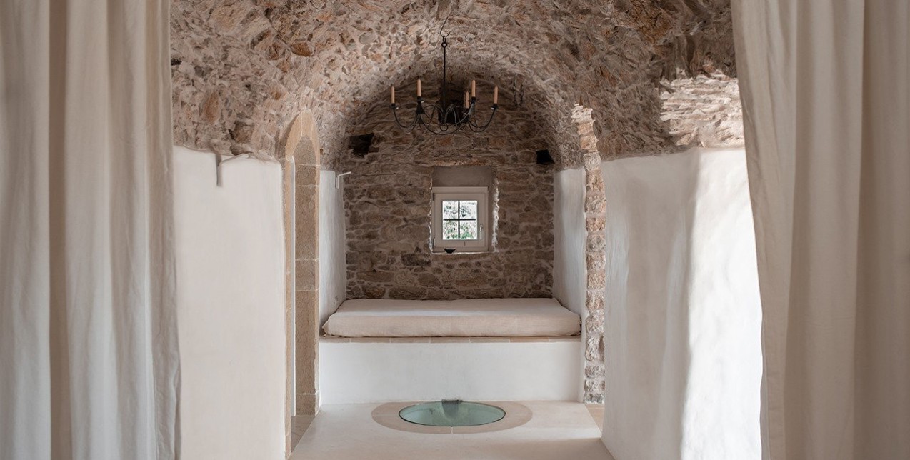 Μια μυσταγωγική κατοικία στα Κύθηρα είναι ό,τι πιο εντυπωσιακό θα δείτε σήμερα 