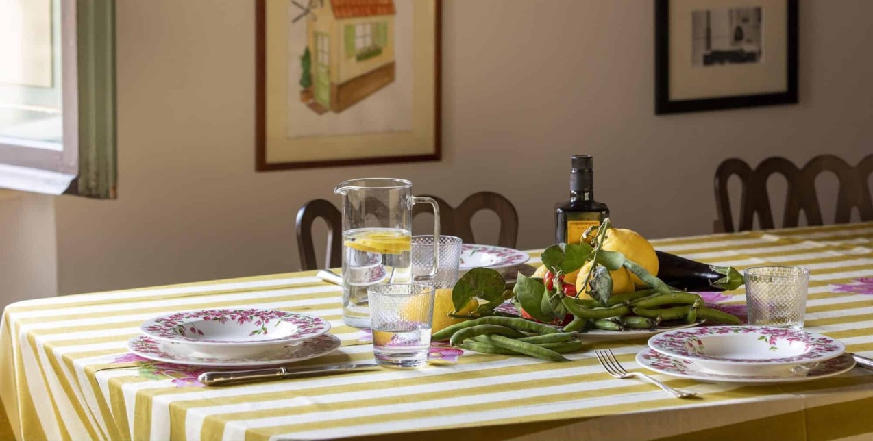 Η διακοσμητική τάση της τραπεζαρίας με αδυναμία στο vintage ιταλικό στιλ 