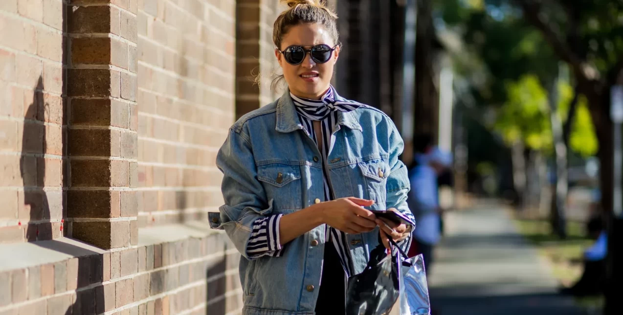 Πώς να φορέσετε με στιλ το denim jacket 
