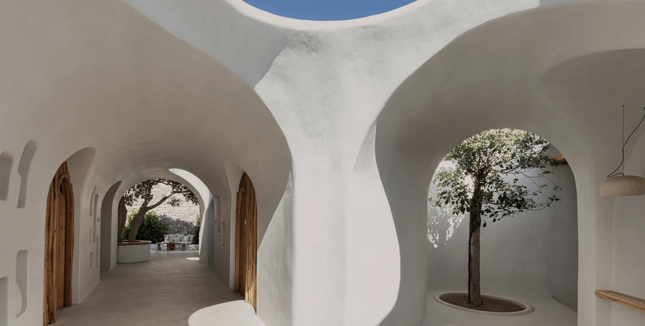 Δείτε πώς μεταμορφώθηκε το δημοφιλές Super Paradise στη Μύκονο 