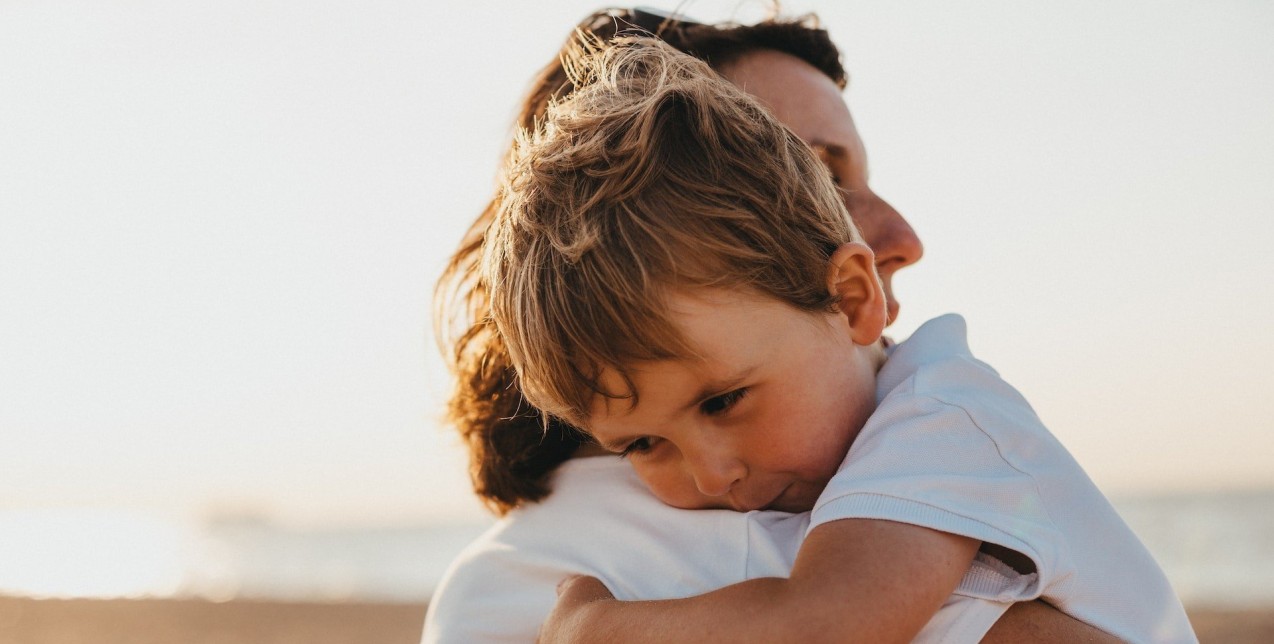 Στρεπτόκοκκος: Τι είναι και τι πρέπει να προσέξουν οι γονείς για τα παιδιά τους 