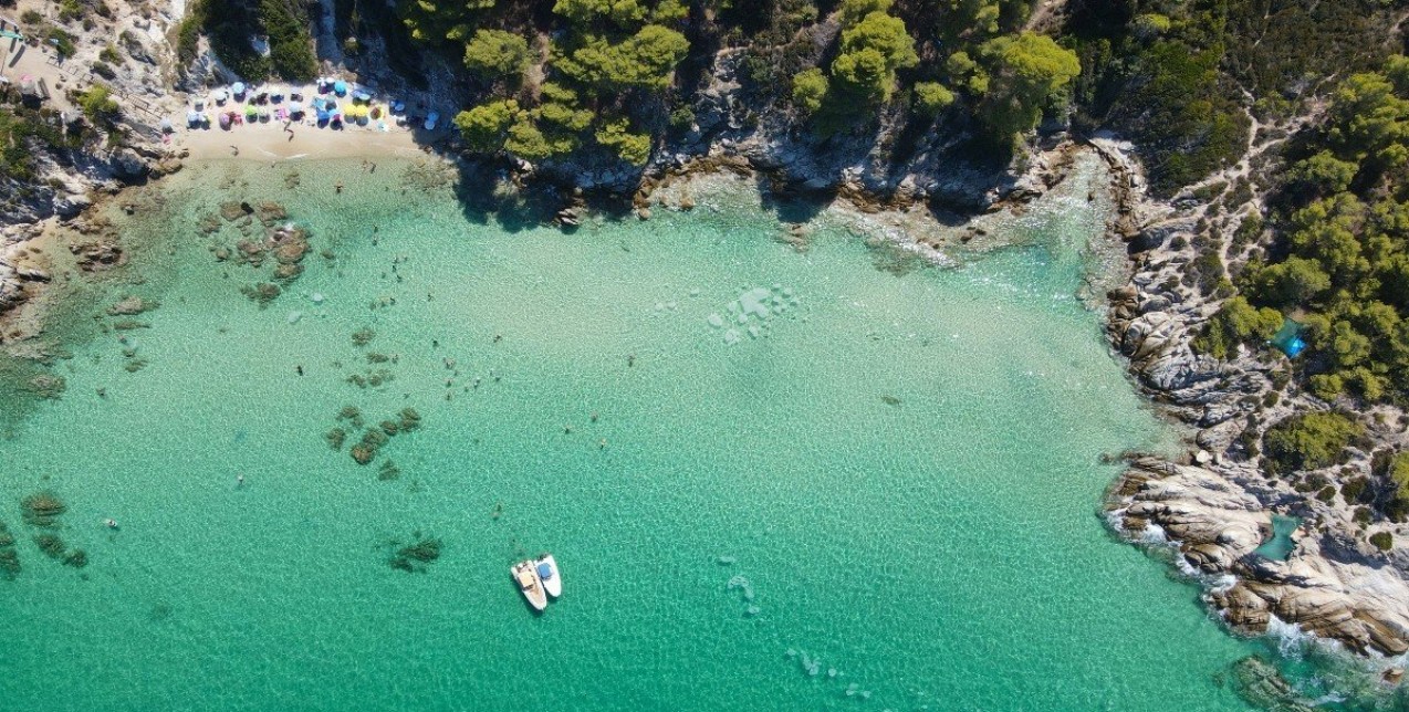 Οι top παραλίες της Χαλκιδικής που πρέπει να επισκεφθείτε φέτος το καλοκαίρι