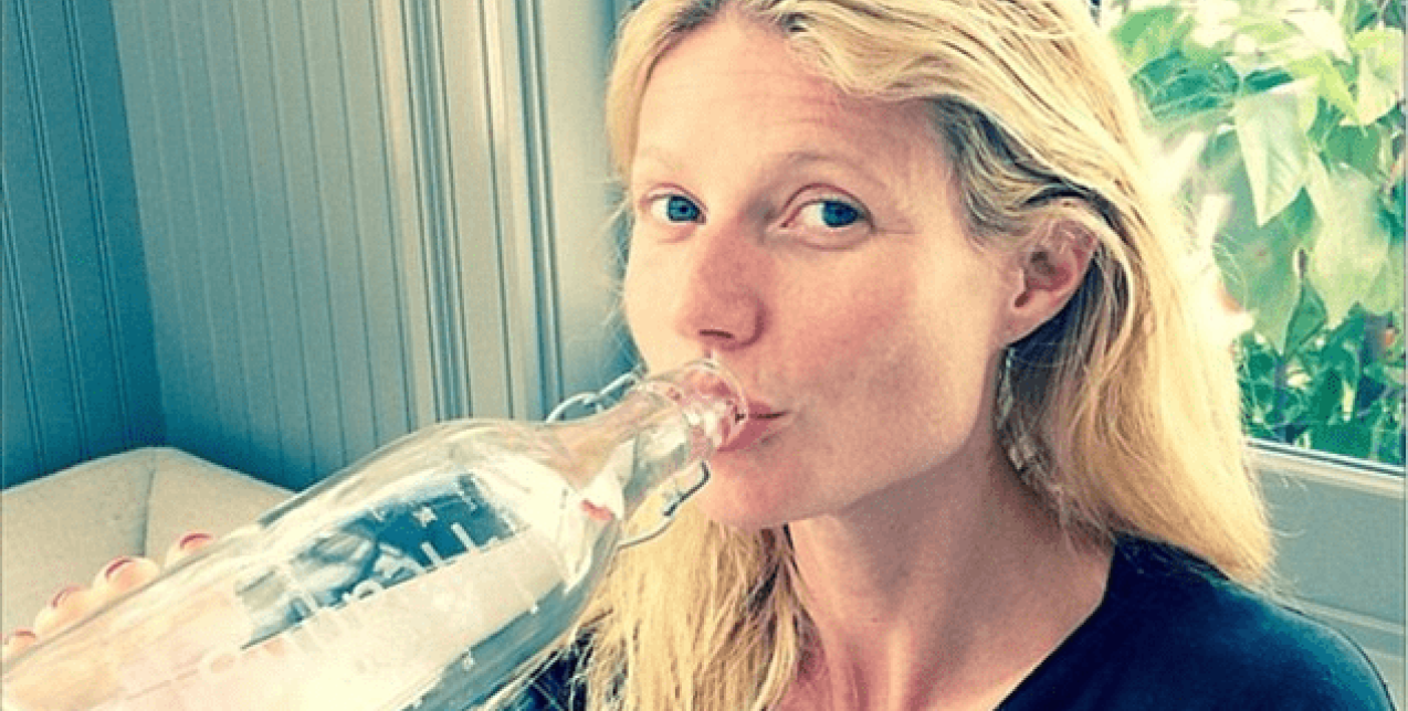 Γιατί να πίνετε ένα ποτήρι νερό πριν το γεύμα σας;