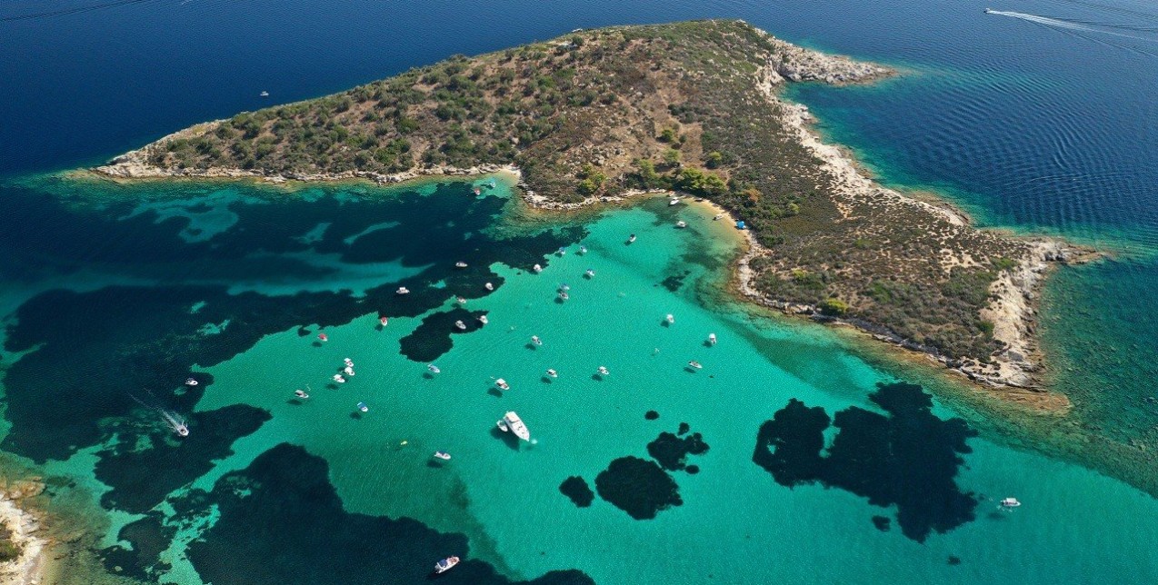 Δεύτερο πόδι Χαλκιδικής: 5 must-visit παραλίες για όσους αγαπούν την ηρεμία