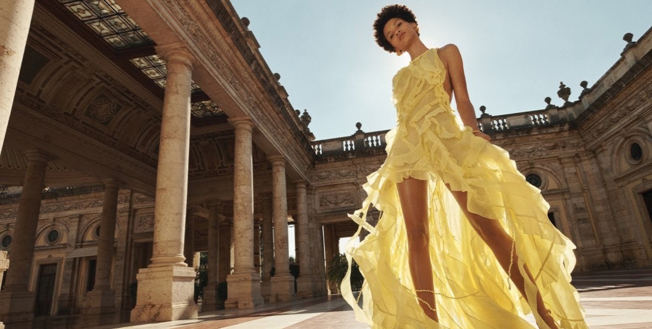 Aυτός ο χρωματικός συνδυασμός απογειώνεται το καλοκαίρι του 2023 