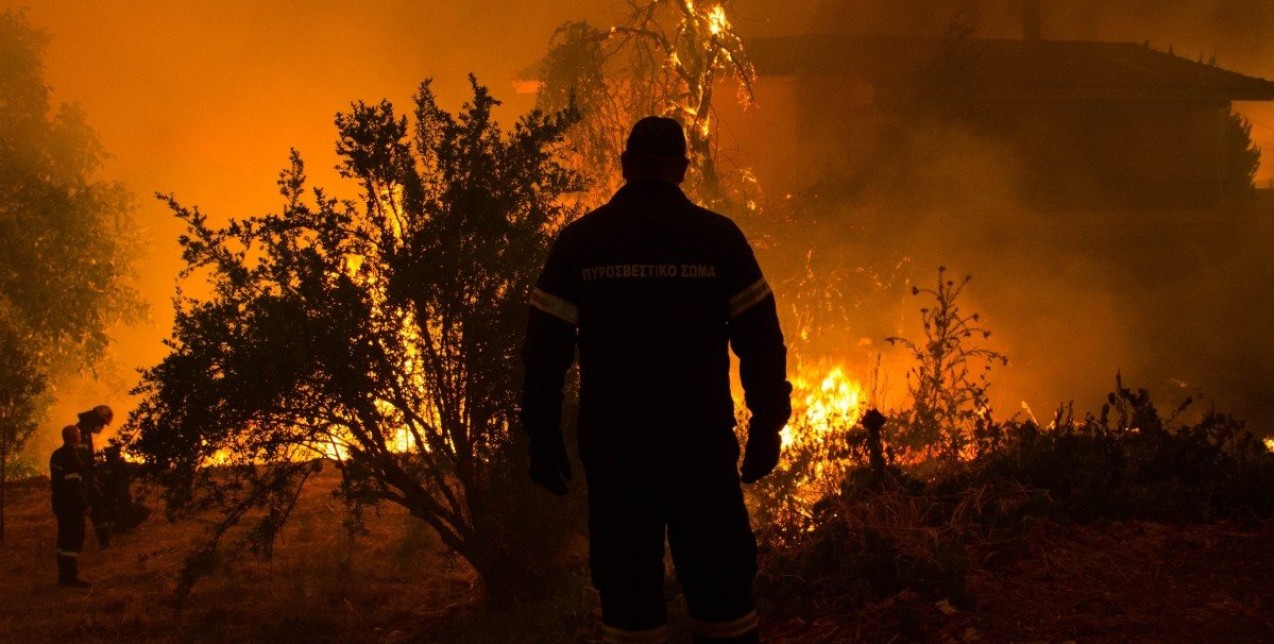 H Ρόδος παλεύει με τις φλόγες και η Ελλάδα είναι στο «κόκκινο»
