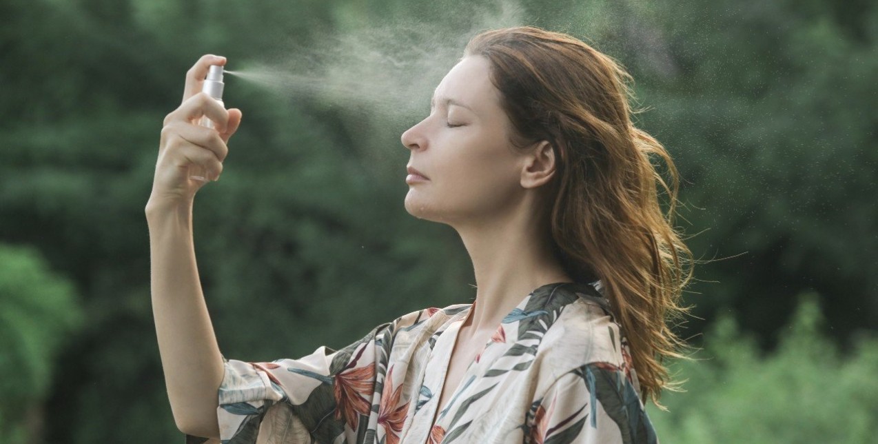 4 συνταγές για παρασκευή των summer face mists στο σπίτι 