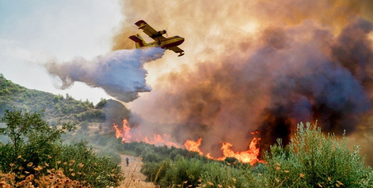 Η μάχη με τον πύρινο εφιάλτη συνεχίζεται στη Ρόδο - Πώς μπορούμε να βοηθήσουμε