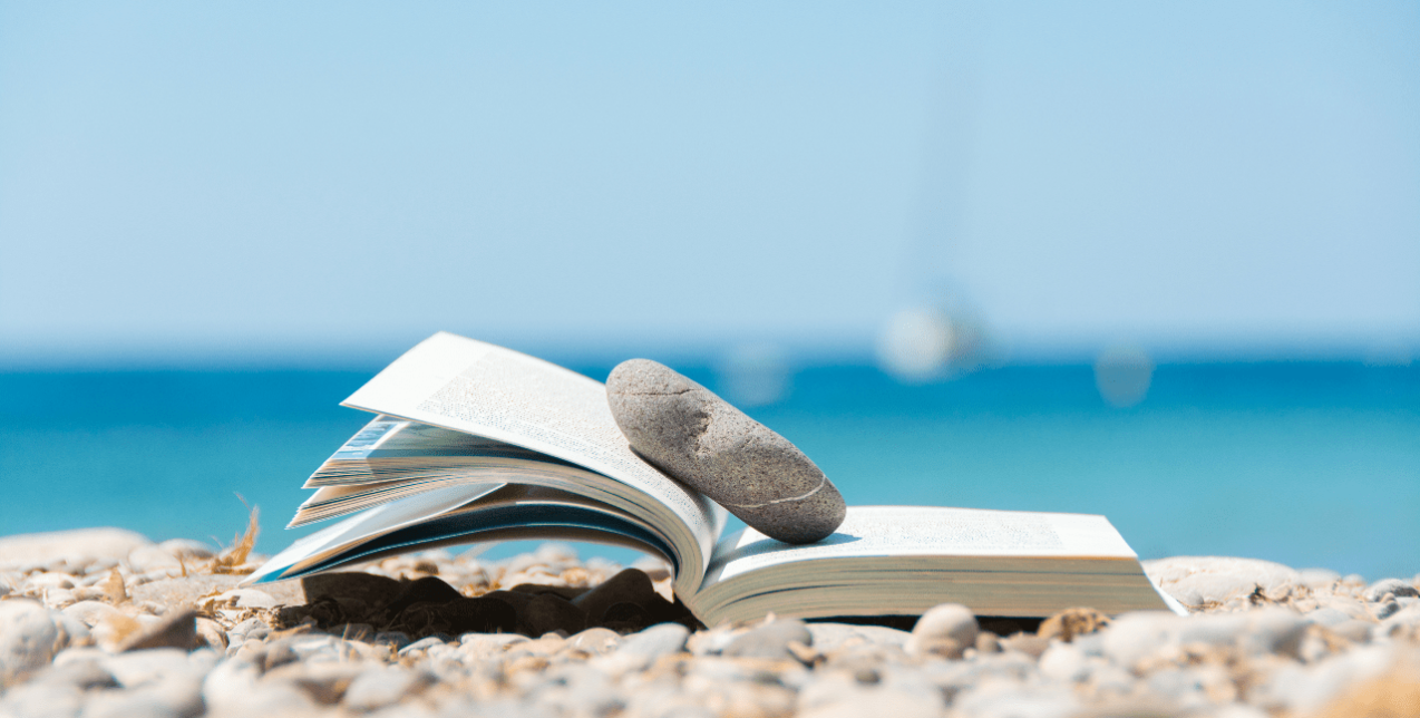 Αναγνώσματα της μιας ανάσας: Οι 6 νέες προτάσεις για να απολαύσουμε ακόμη περισσότερο την ηρεμία του θέρους