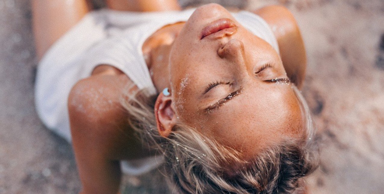 Ακμή: 5 φυσικοί τρόποι για να την αντιμετωπίσετε αποτελεσματικά 