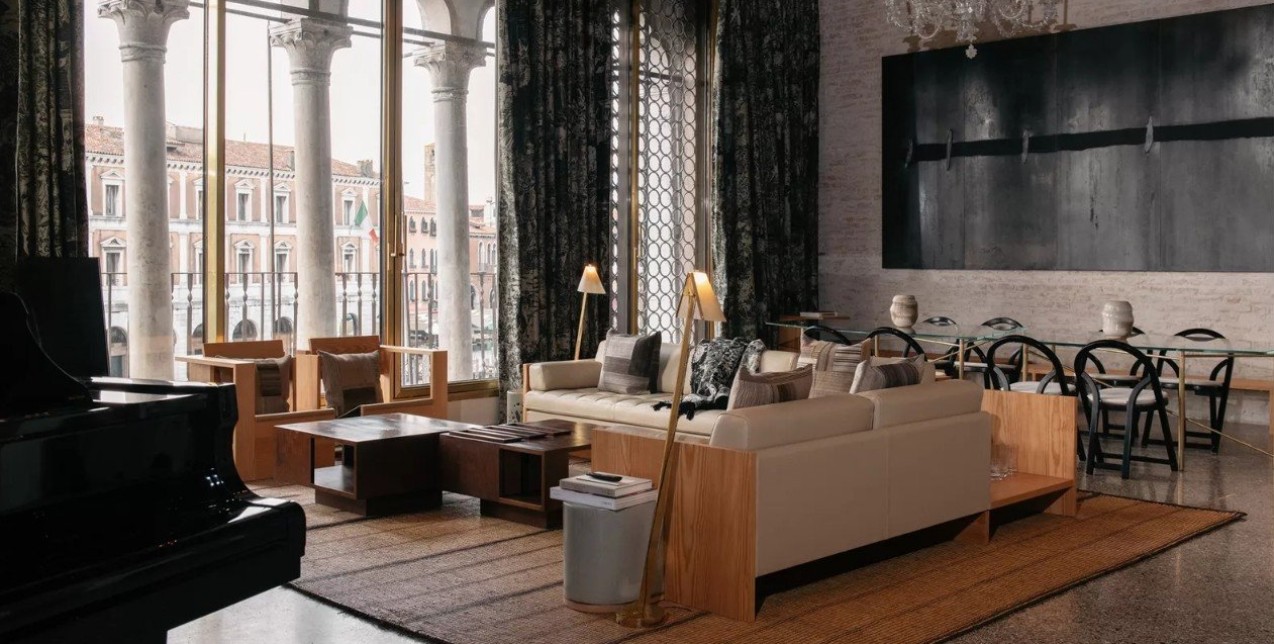 Το Venice Venice Hotel μοιράζεται μαζί μας τη βασιλική του ταυτότητα 