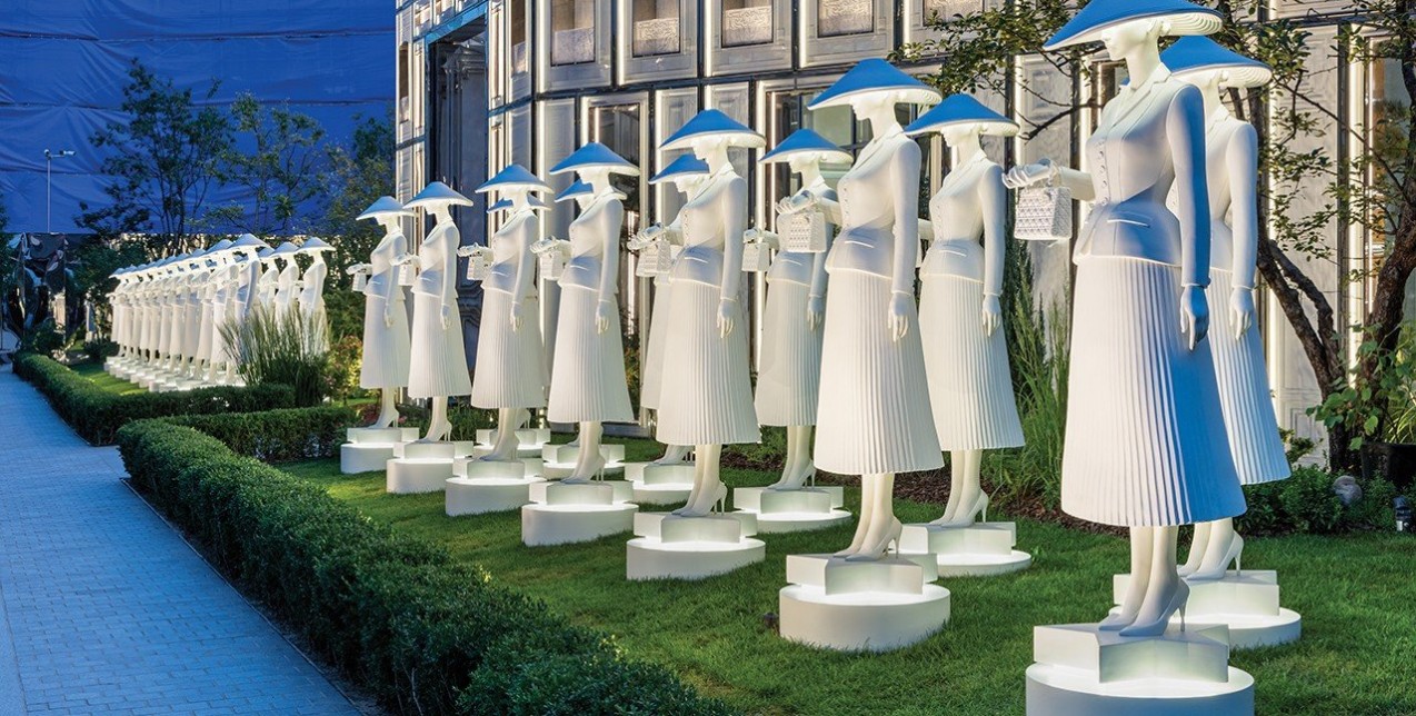 Η νέα έκθεση του οίκου Dior στη Σεούλ επισφραγίζει τους ιστορικούς δεσμούς του οίκου με την Tέχνη