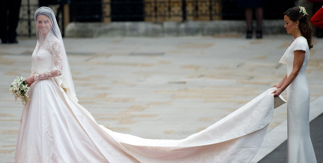 Τα 10 πιο εντυπωσιακά νυφικά όλων των εποχών 