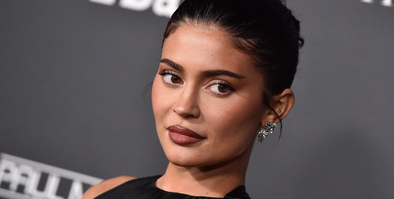 It's Official: Η Kylie Jenner λανσάρει το δικό της fashion brand