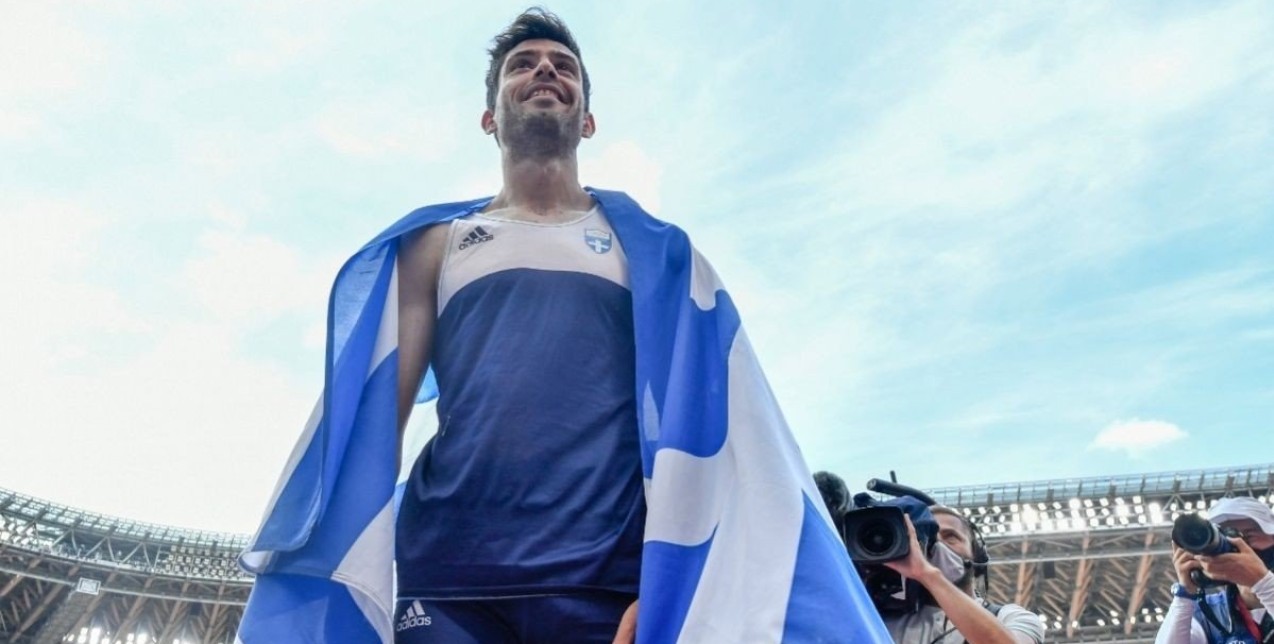 Μίλτος Τεντόγλου: Διεκδικεί το βραβείο του κορυφαίου της χρονιάς και ψήφισε «αντιπάλους» του