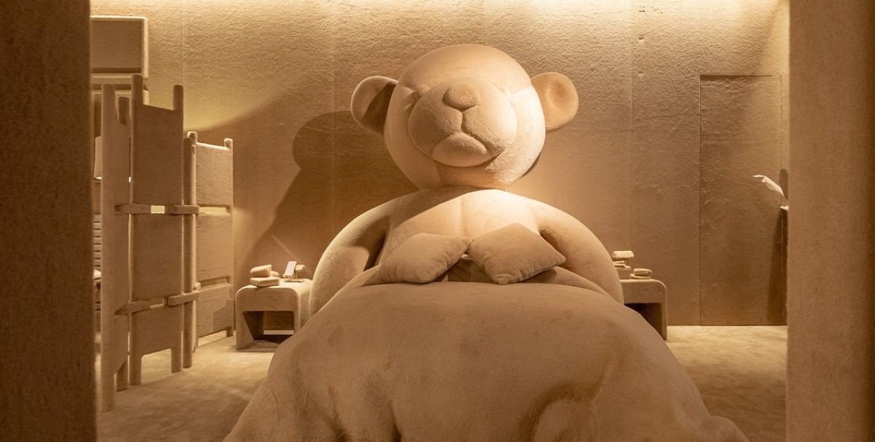 Max Mara Teddy Ten Anniversary: Επισκεφθείτε μια... fluffy κατοικία στο Μιλάνο