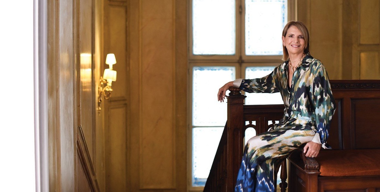 Η Σάντρα Μαρινοπούλου, Πρόεδρος και Διευθύνουσα Σύμβουλος του Μουσείου Κυκλαδικής Τέχνης πιστεύει ότι η Τέχνη οφείλει να ασκεί την ευγενική της επιρροή στον κόσμο 