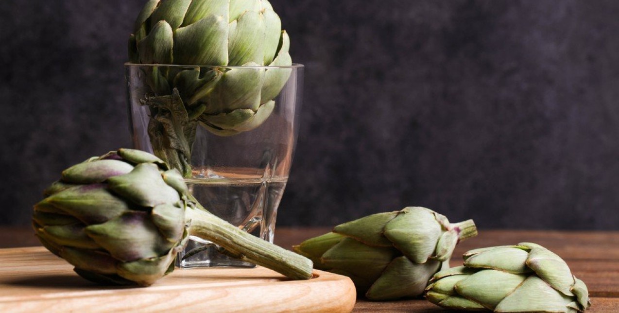 Artichoke water: Το νερό που πίνουν οι Γαλλίδες για το de-bloating