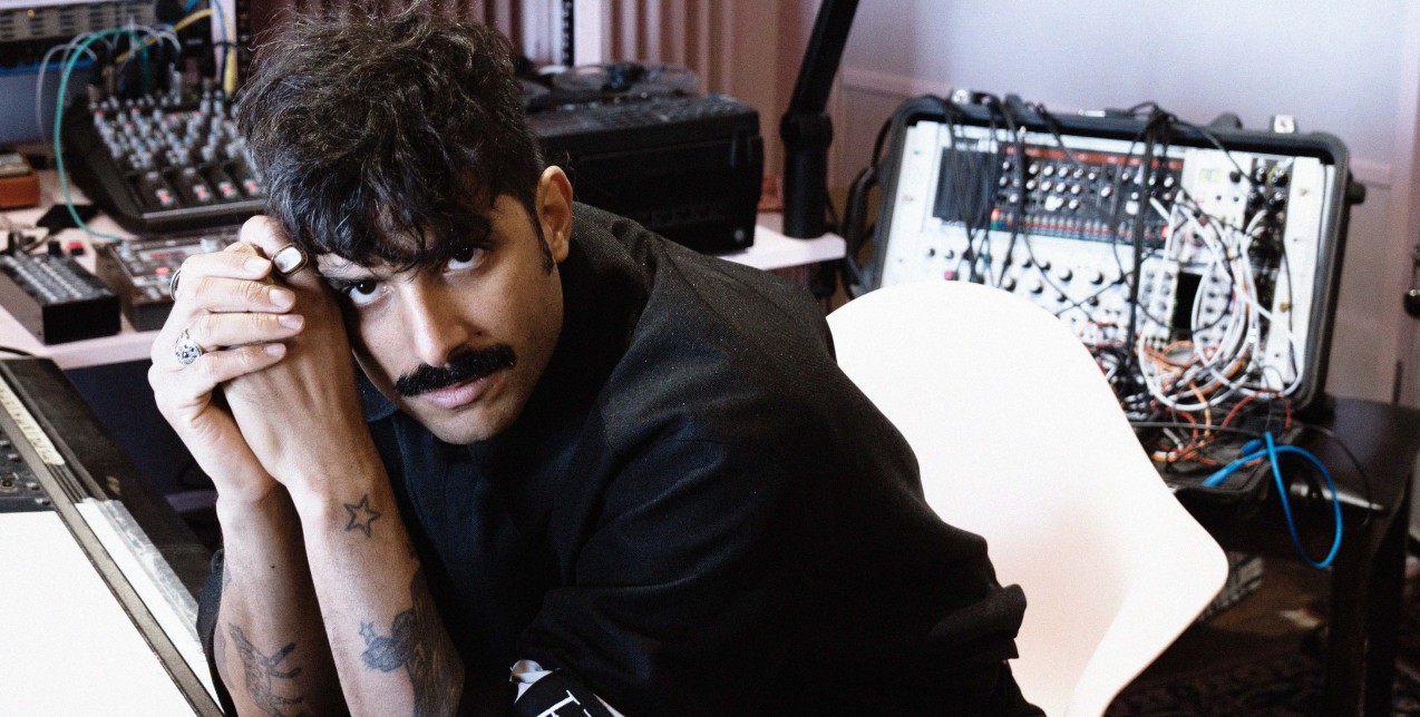 Ο bandleader των Kadebostany μάς μιλάει για τη σύνδεσή του με την Ελλάδα με αφορμή το επερχόμενο live τους στη Θεσσαλονίκη