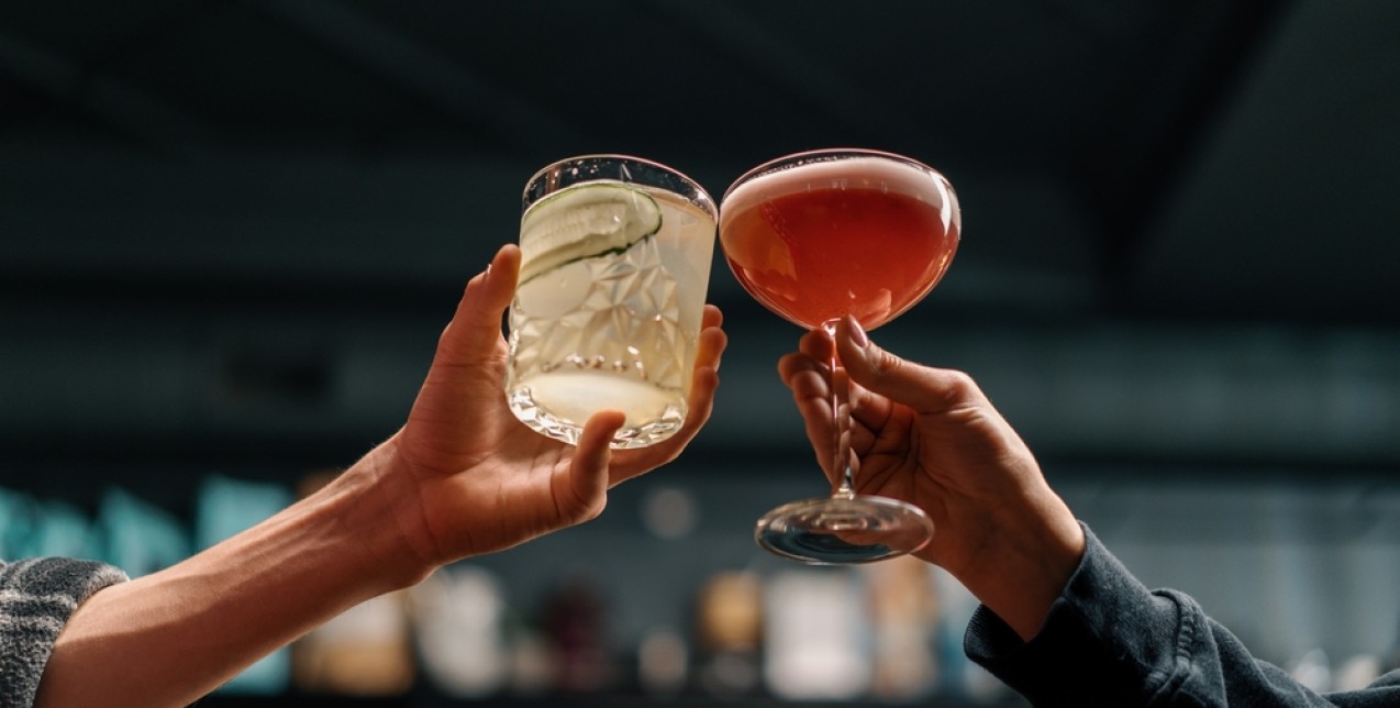 Time for drinks: Πού θα βρείτε τα πιο ελαφριά cocktails στην πόλη