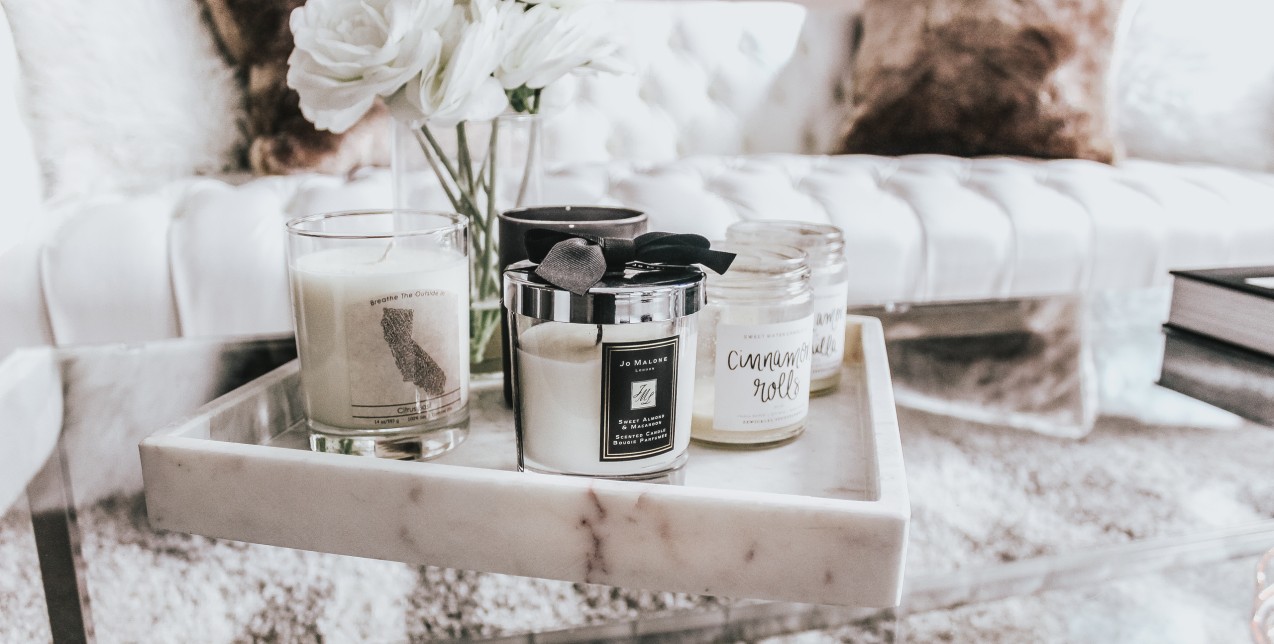 Τα καλύτερα αρωματικά κεριά που θα φέρουν ανοιξιάτικο αέρα στον χώρο σας