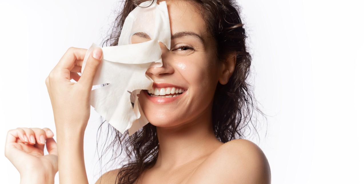 Pre-Valentine's Day "beauty prep": Tα skincare secrets που θα σας βοηθήσουν να λάμψετε