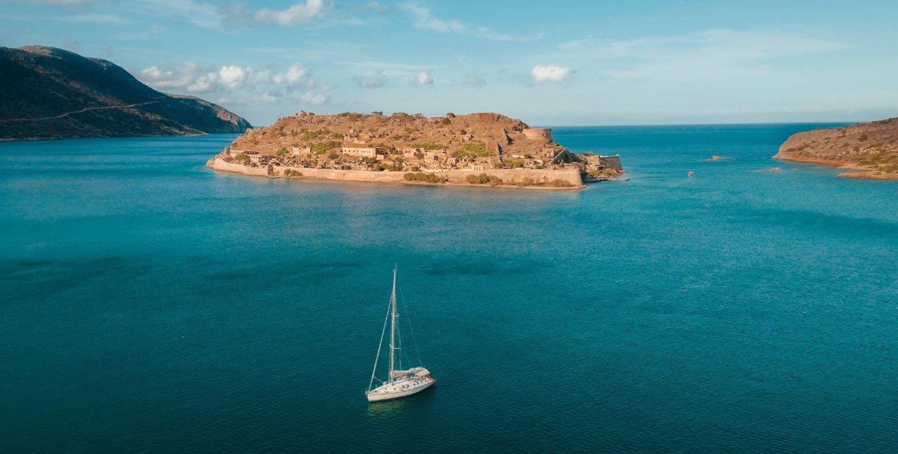 Το luxury resort στην Κρήτη που επαναπροσδιορίζει την έννοια της αυθεντικής ελληνικής φιλοξενίας