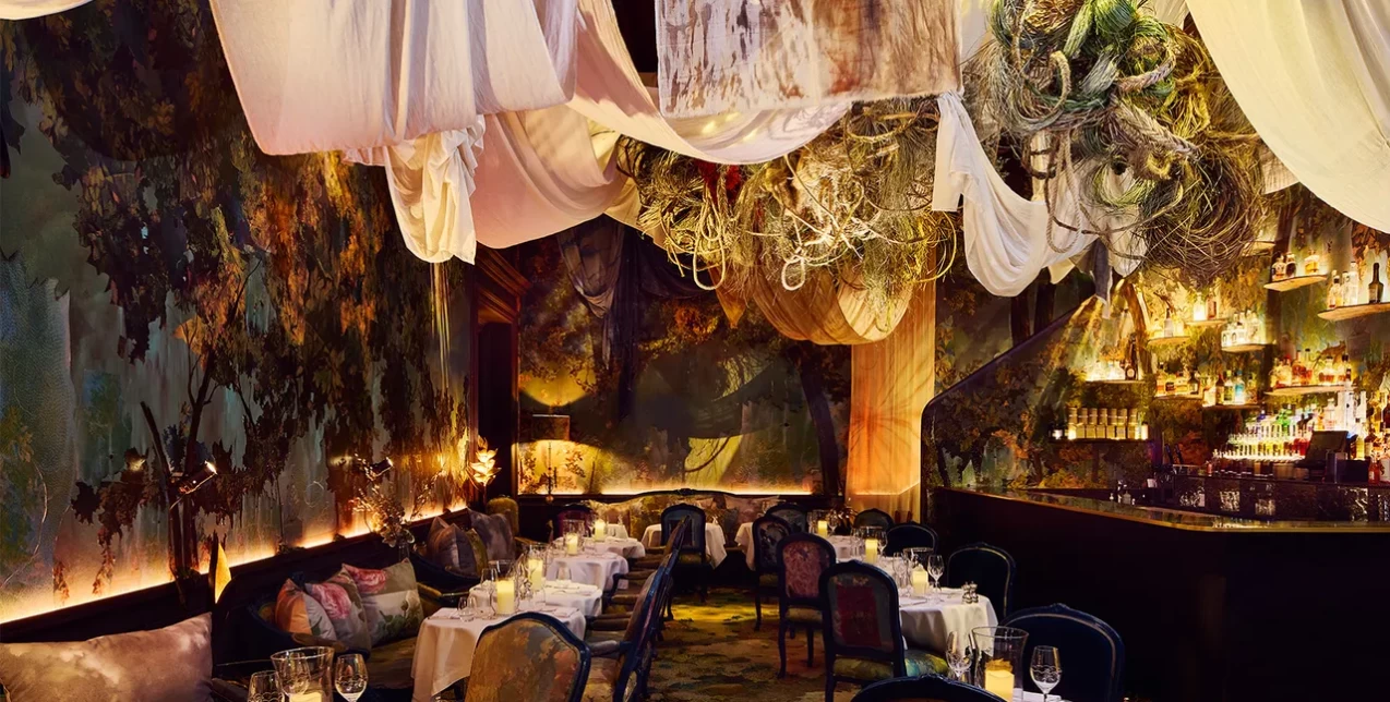 Το Sketch γιορτάζει τα 200 χρόνια της Εθνικής Πινακοθήκης στο Λονδίνο με ένα παραμυθένιο floral takeover