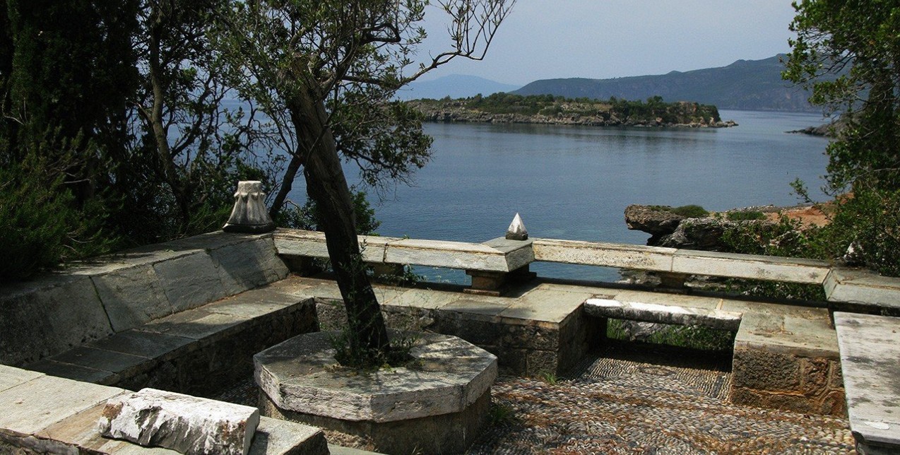 Μια ματιά στην ονειρεμένη κατοικία του Sir Patrick Leigh Fermor στη Μεσσηνία 