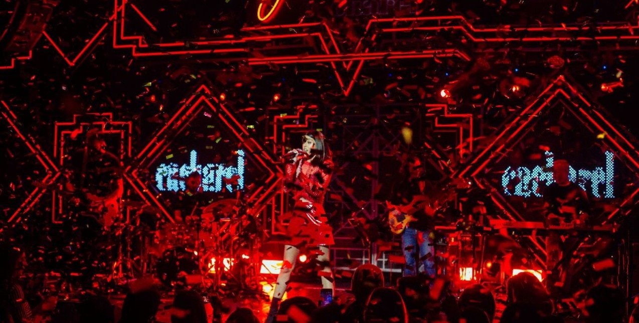 Στο πάρτι λανσαρίσματος του Yes I Am 