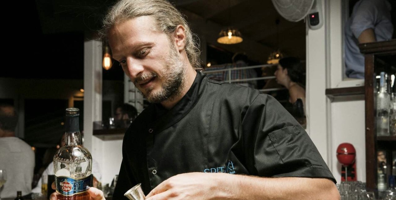 Let’s talk about: Ο Γιάννης Κέδες μιλάει για τα ανοιξιάτικα cocktails