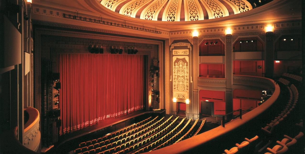 4  θεατρικές παραστάσεις που σίγουρα θα απολαύσετε 