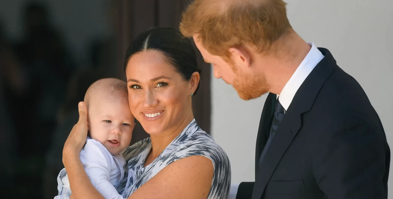 Η Meghan Markle και ο πρίγκιπας Harry κατάργησαν μια βασιλική παράδοση 64 ετών