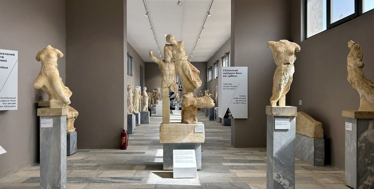 Το ﻿Αρχαιολογικό Μουσείο της Δήλου άνοιξε και πάλι τις πύλες του έπειτα από μια επική ανακαίνιση