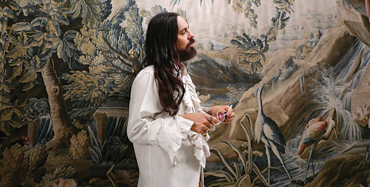 Alessandro Michele: Πώς καταφέρνει ﻿πάντα το μεγαλύτερο δημιουργικό ταλέντο αυτήν τη στιγμή ﻿στον κόσμο της μόδας να προσαρμόζεται μόνο στους δικούς του κανόνες;