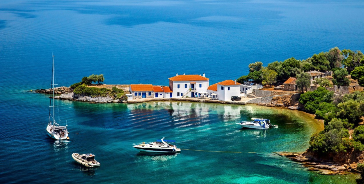 Fall mode on: Οι must-visit κοντινοί προορισμοί που περιμένουν να τους ανακαλύψετε 