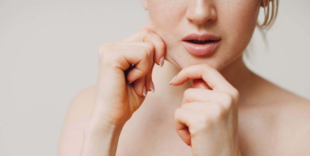 Facial Exercises: 3 ασκήσεις για το πρόσωπο που όντως δουλεύουν 