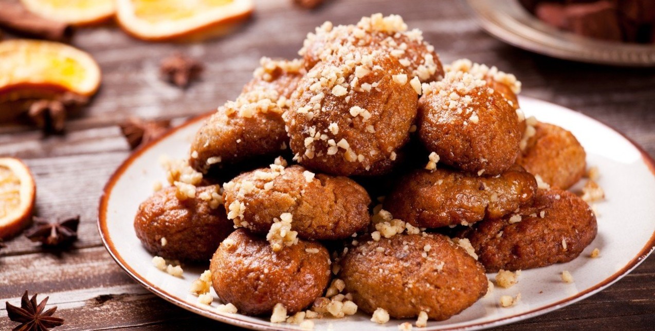 Οι συνταγές για τα πιο νόστιμα μελομακάρονα που έχετε δοκιμάσει ποτέ