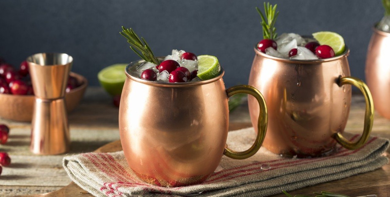 December Calling: Τα 4 καλύτερα cocktails για τα Χριστούγεννα