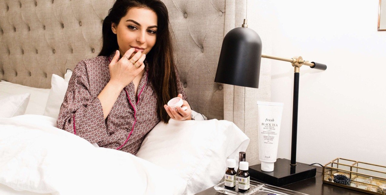 Ποια καλλυντικά μπορούν να βελτιώσουν τον ύπνο σας 