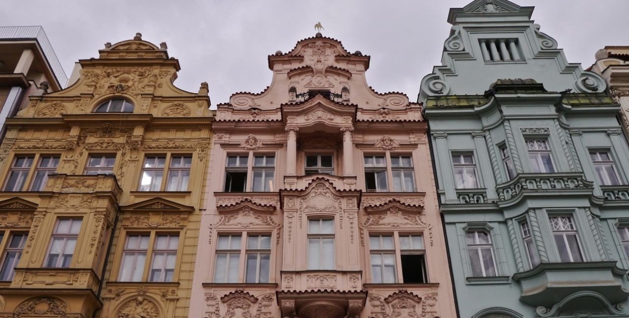 Διατηρητέα κτίρια της πόλης που φιλοξενούν υπέροχα coffee spots