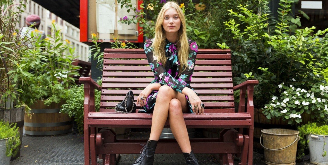 Αποκτήστε το casual chic look της πανέμορφης Elsa Hosk 